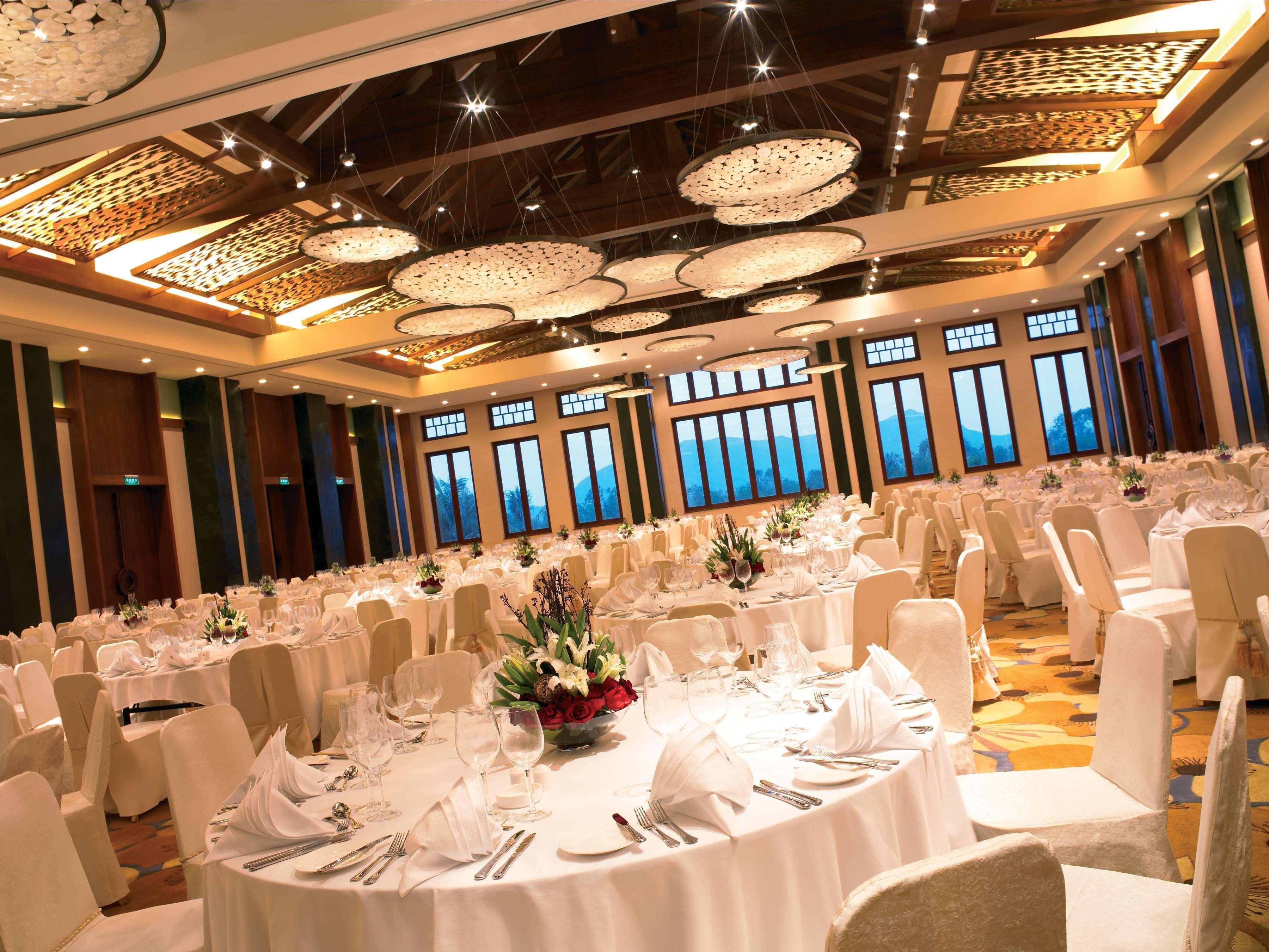 Hilton Sanya Yalong Bay Resort & Spa Ресторан фото
